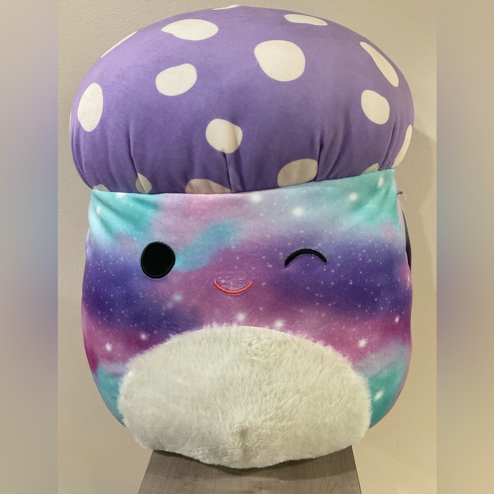 NWT Squishmallows 16 inch Unai mushroom